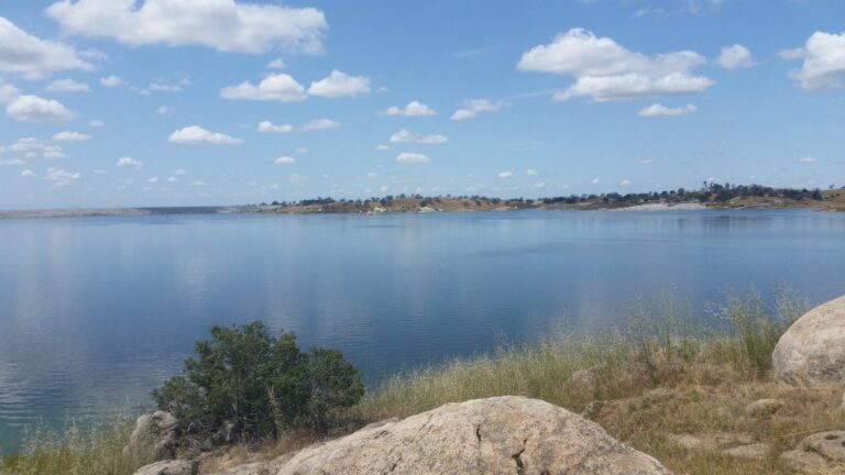Hensley Lake, California
