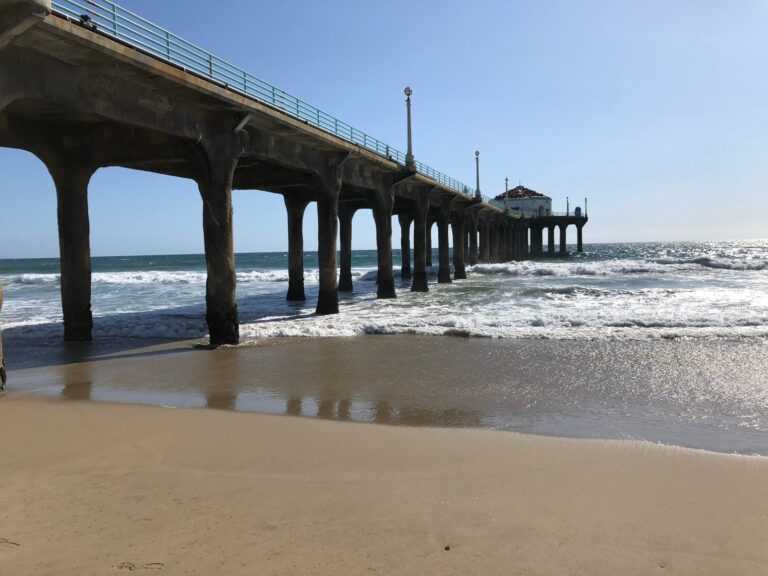 Manhattan Beach Pier, California