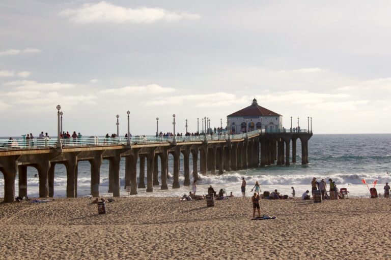 Manhattan Beach Pier, California
