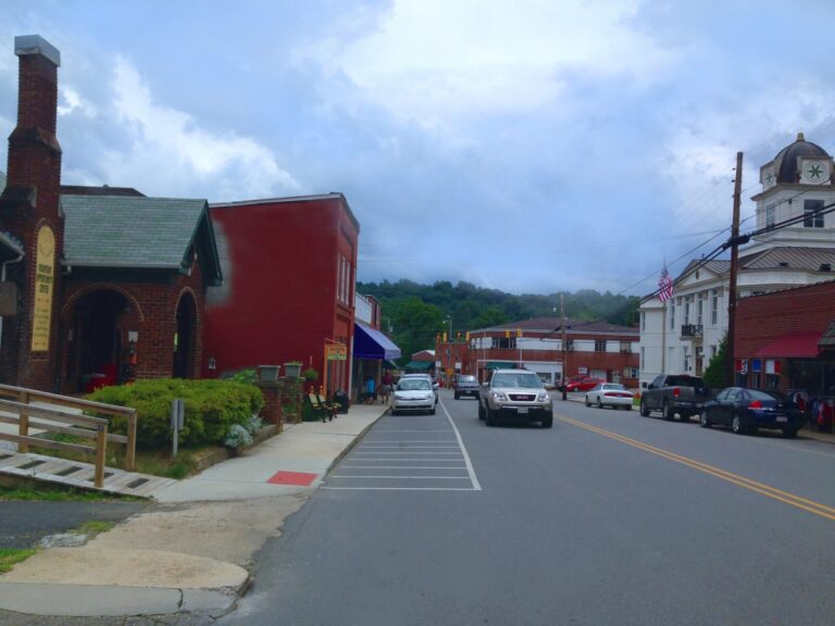 Bakersville, North Carolina